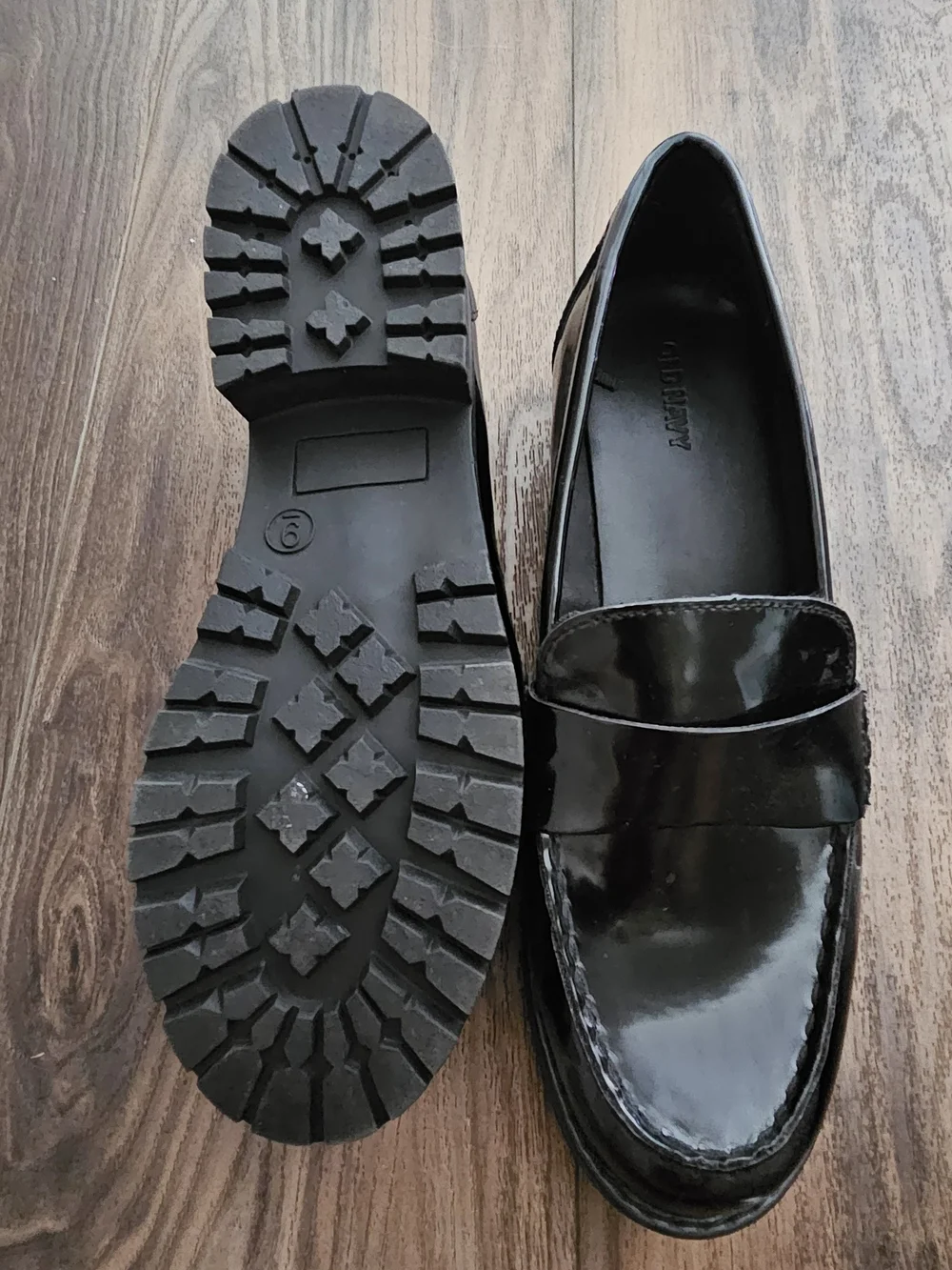 Old Navy Black Patent Women's Penny Loafers